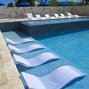 Apartamento Playa Juan Dolio, Rd-acceso Privado A La Playa Justo Al Frente En 1ra Linea, Areas Sociales, Bbq, Piscina, Gazebos-parqueo-wifi-netflix-al Lado De Minimarket, Restaurantes, Bares, Tiendas, Clubes De Playa, Campos De Golf, Bancos Comerciales Y Mas, Guayacanes